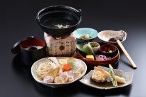 【梅坪・豊田発】*日帰り昼食付*『伏見稲荷大社で初詣と西本願寺参拝』3